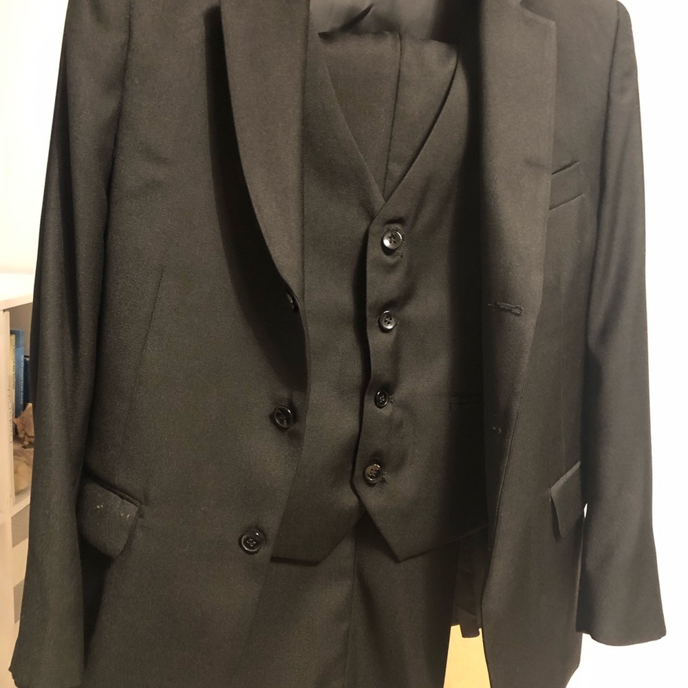 Boys Black Bested Suit/ Size 14 KIDSWORLDOFUSA